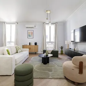 Poetic - Champs Elysees Apartment